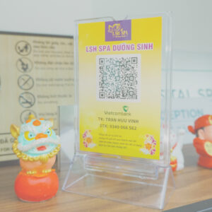 Standee Mica Để Bàn